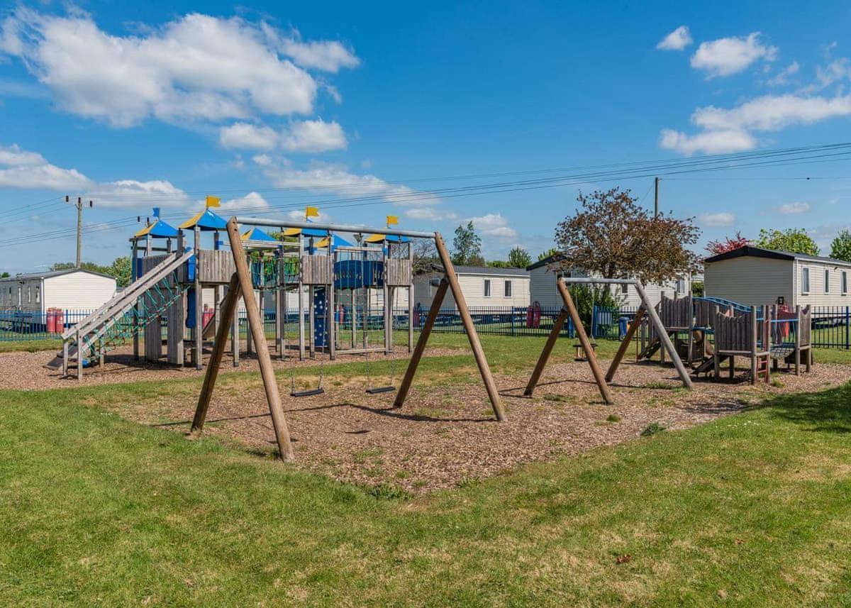 Riverside Caravan Holiday Park Bognor Regis Exterior foto